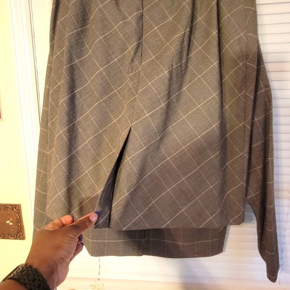 Size 16 Laura Scott skirt suit